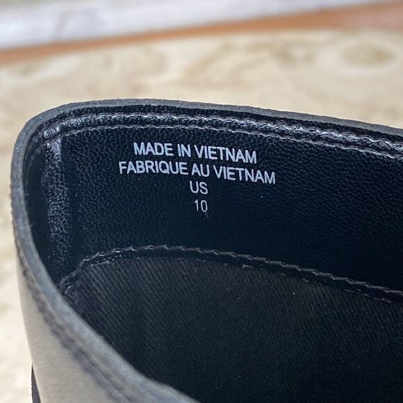 NWT Design Concept Studio Leather Studded Motorcycle Harness Buckle Boots - Picture 14 of 15